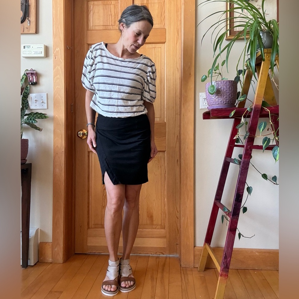 Comfortable Stylish Black Women's Skirt